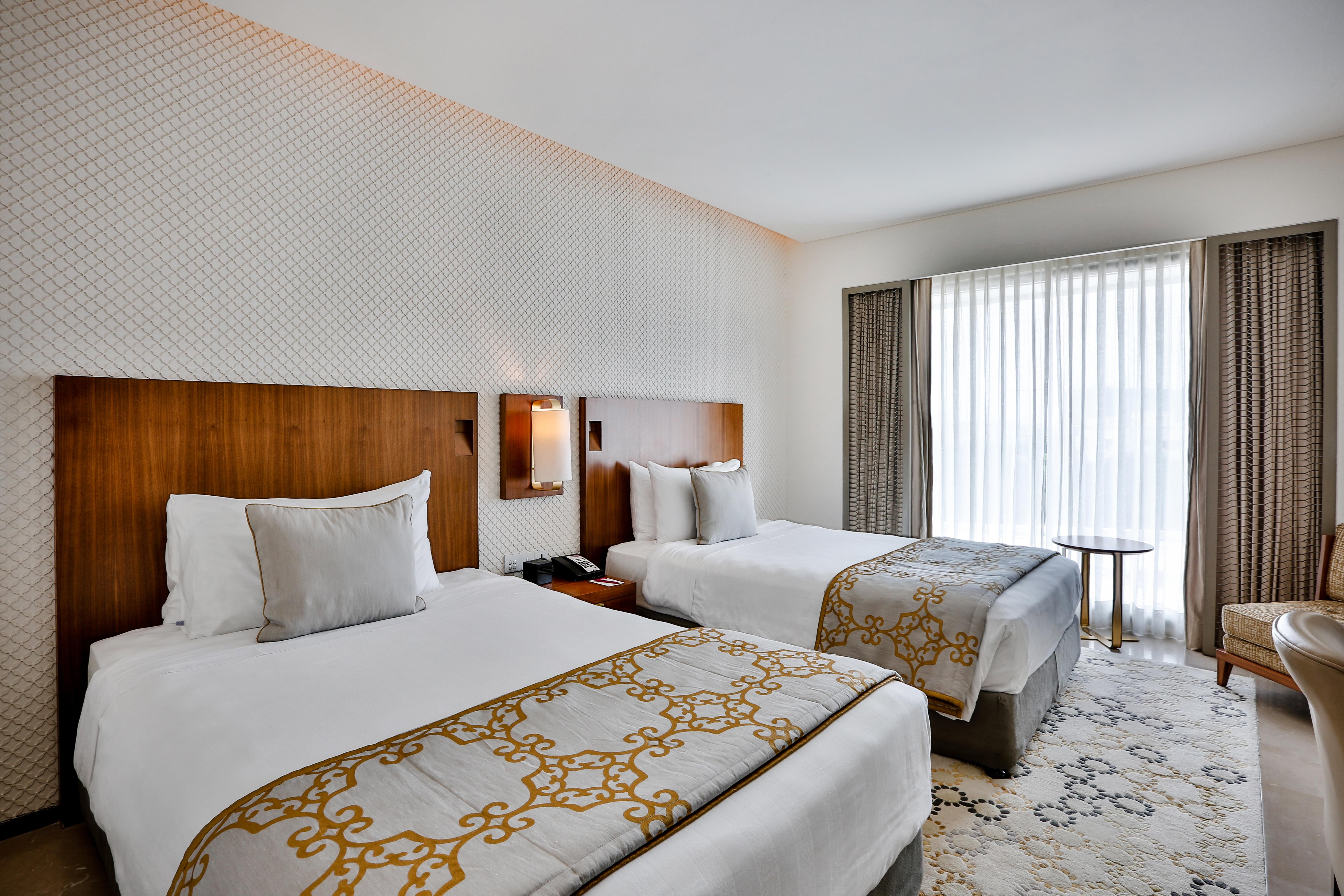 होटल Crowne Plaza Adyar Park, An Ihg 5*