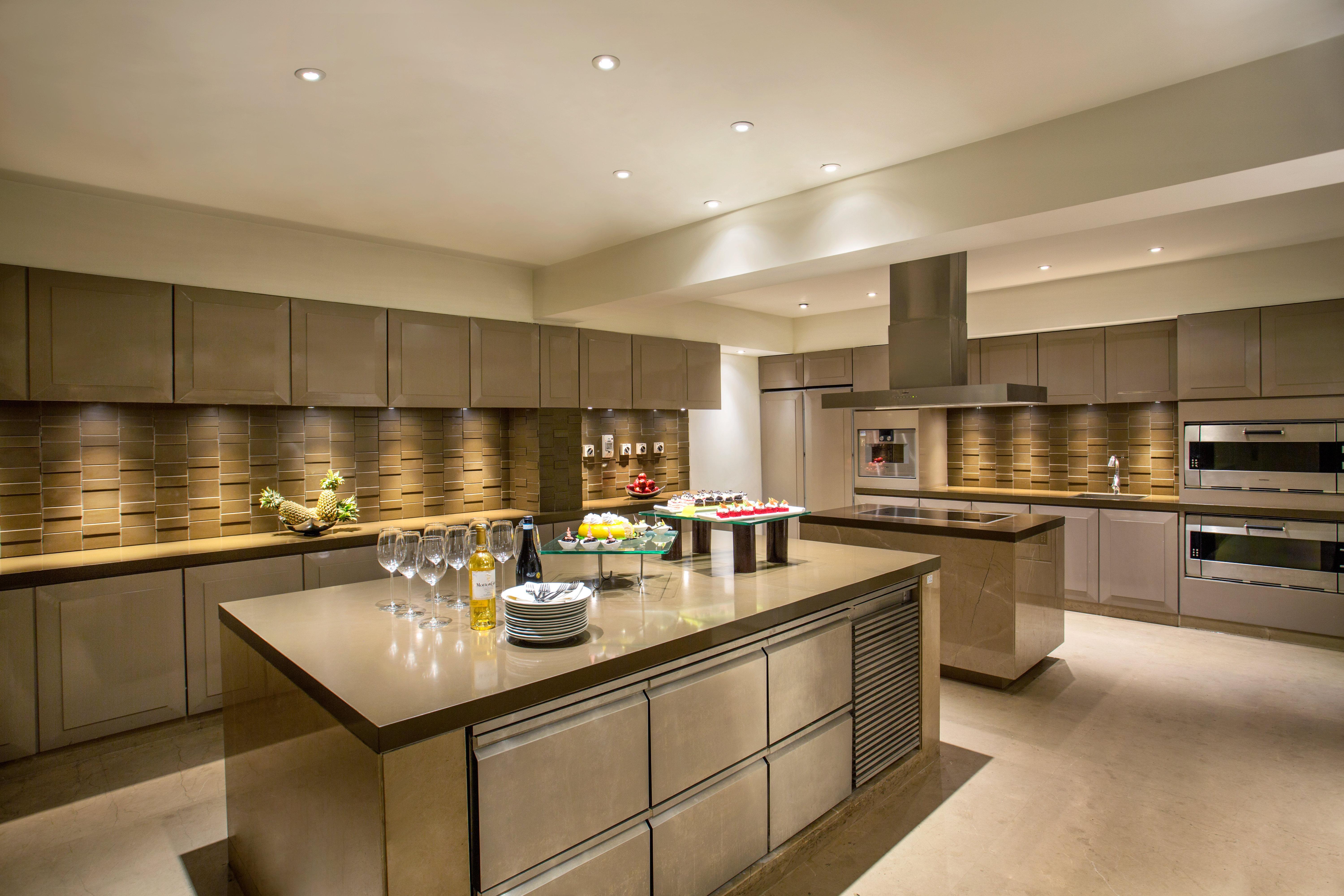 होटल Crowne Plaza Adyar Park, An Ihg 5*